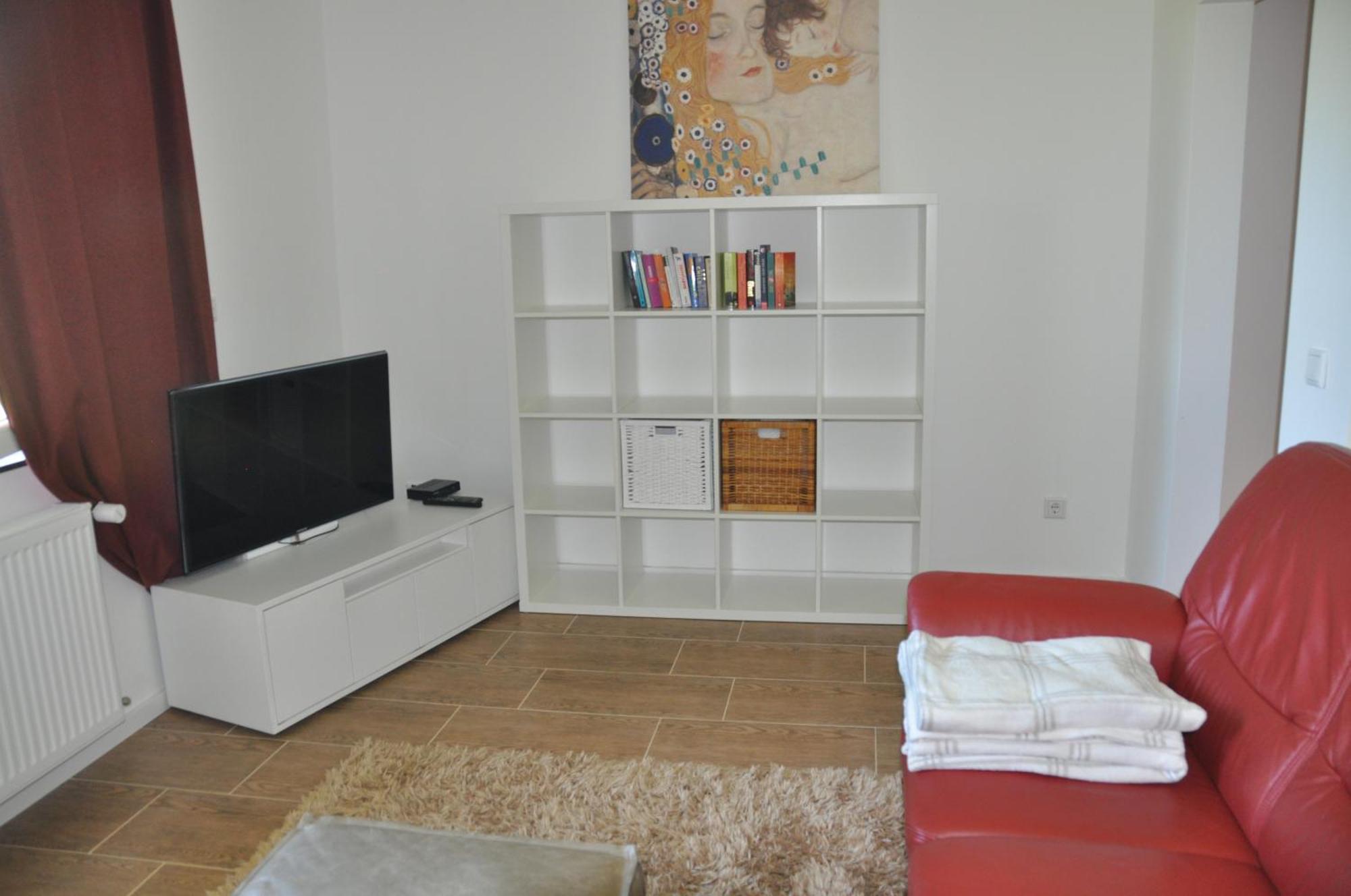 2-Zimmer Wohnung Mit Terrasse, Fernblick, Natur, Ruhig - Marburg Luaran gambar